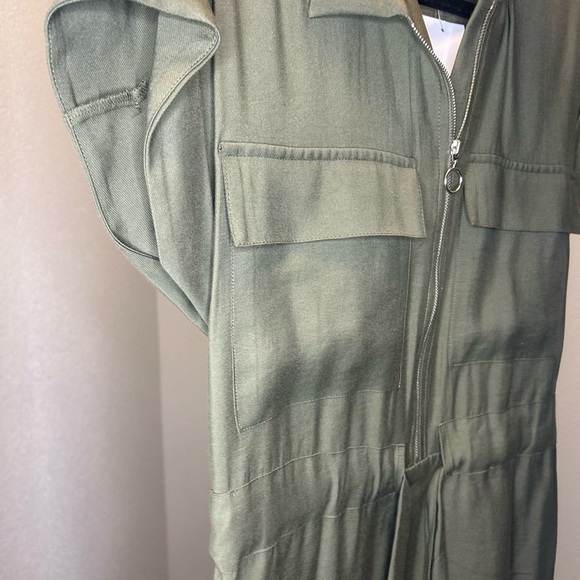 Dark Green Dress - Picture 8 of 9